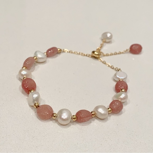 Natural Strawberry Quartz Irregular Pearl Bracelet - Picture 2 of 5